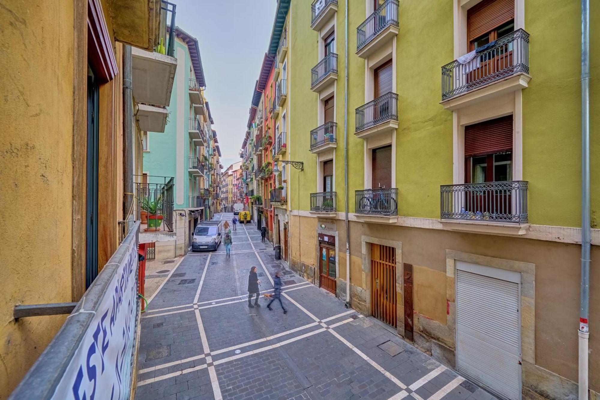 El Navarro Suite By Clabao Pamplona Exterior photo
